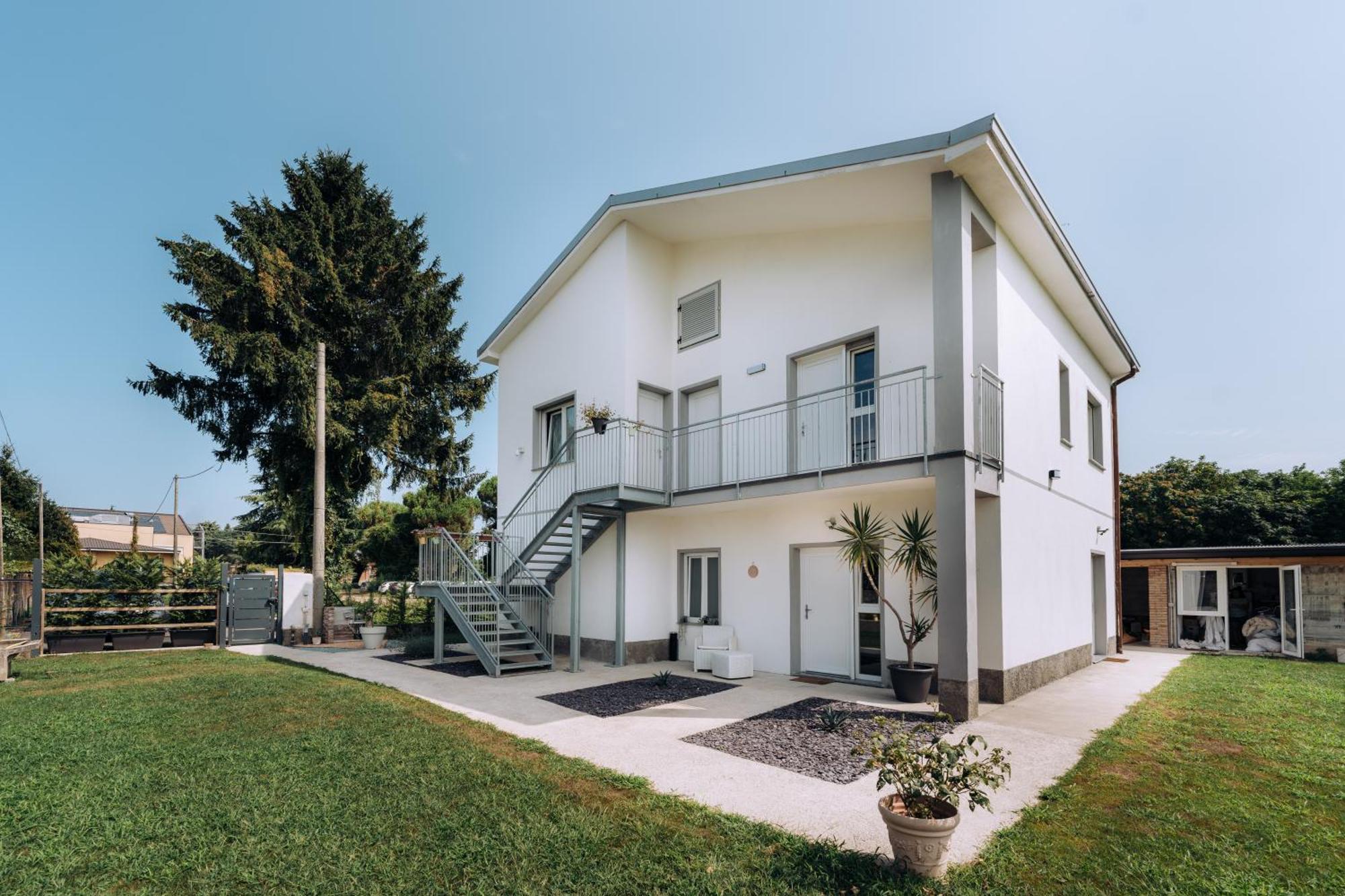 Sleep & Fly Villa Luisa Case Nuove  Esterno foto